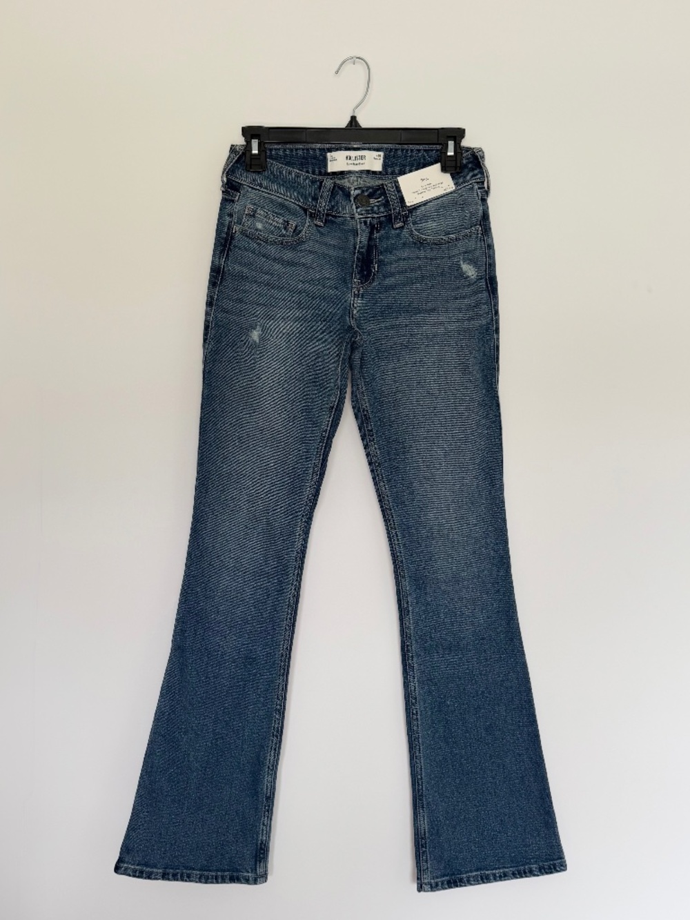 Hollister Low Rise Distressed Medium Wash Bootcut Jeans Women’s Size 0R/W25